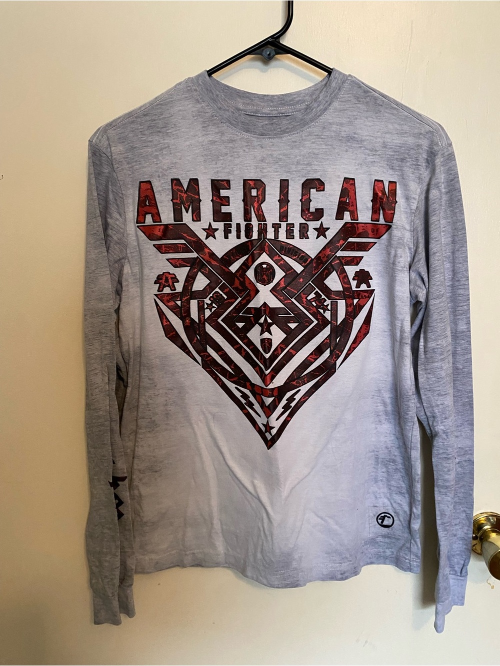 American Fighter Long Sleeve Tee in Light Gray with Red Graphic Men’s XS